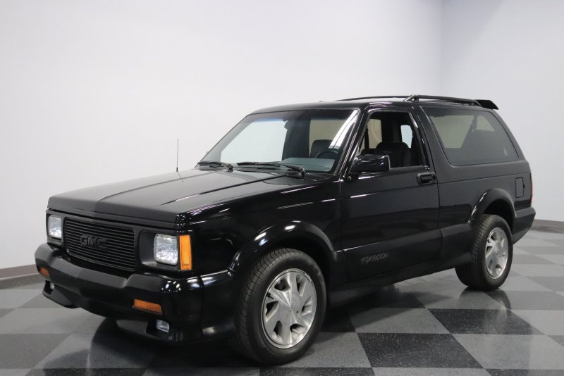 Автомобиль GMC Typhoon 1995