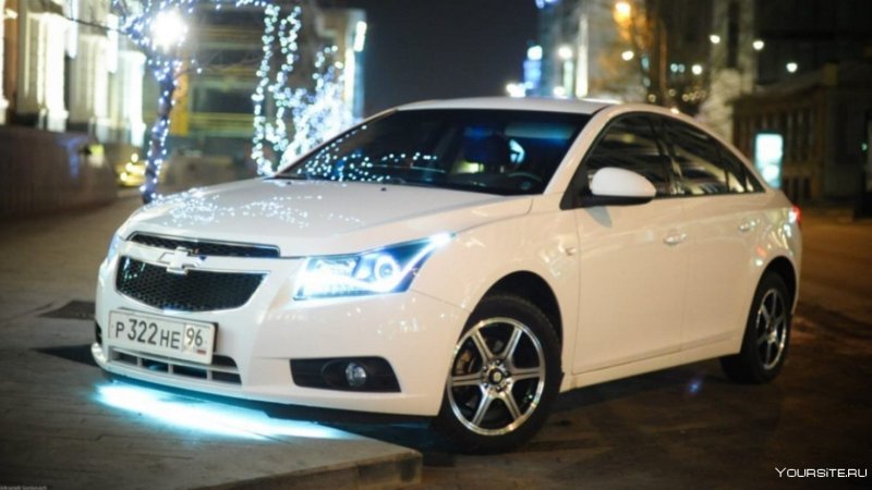 Chevrolet Cruze белый