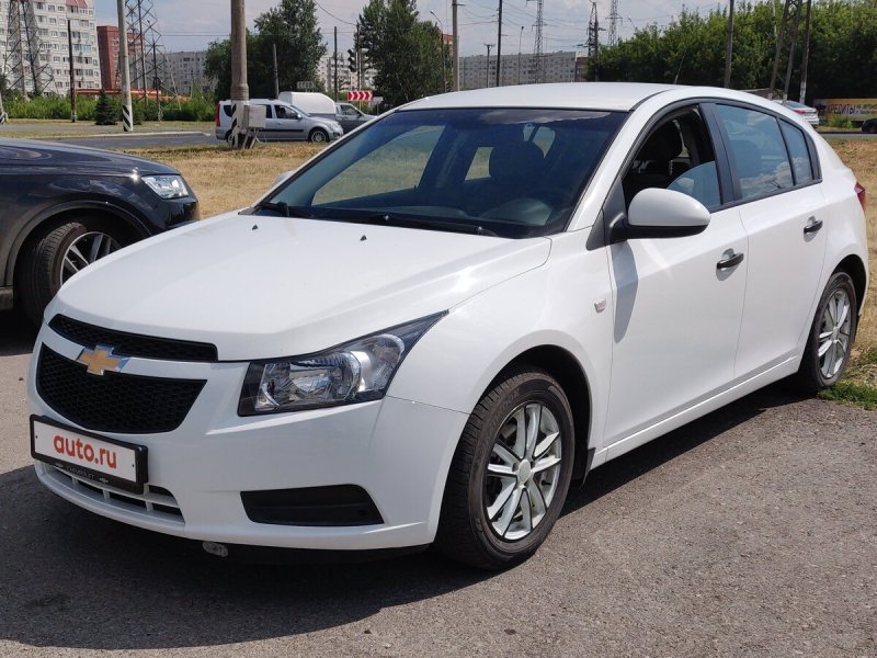 Chevrolet Cruze 2012 белый