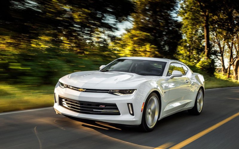 Chevrolet Camaro SS белый