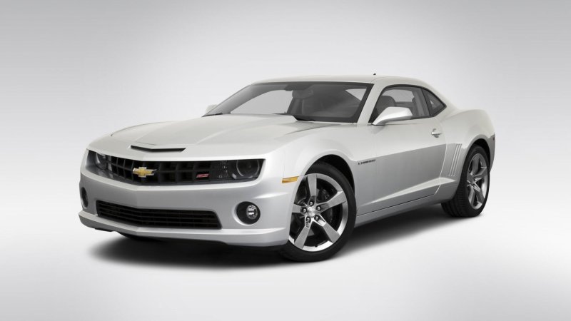 Chevrolet Camaro 2021 белая