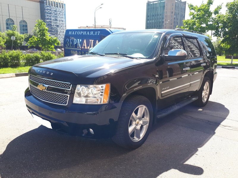 Автомобиль Chevrolet Tahoe 2007