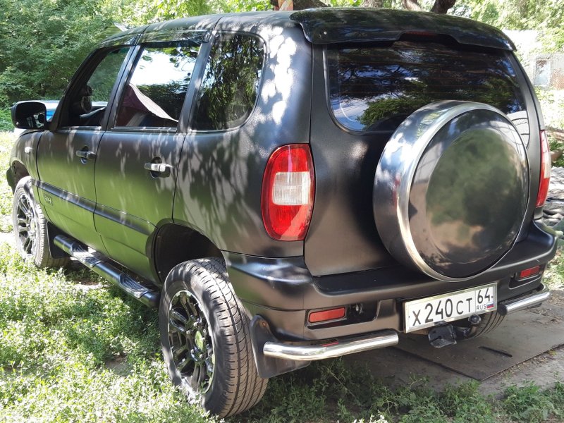 Шевроле Нива 2006 сзади
