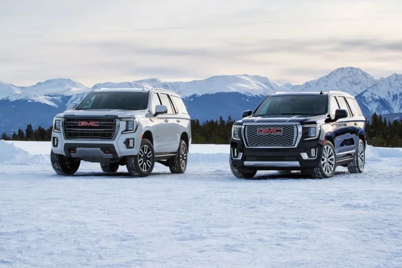 Машина GMC Yukon XL