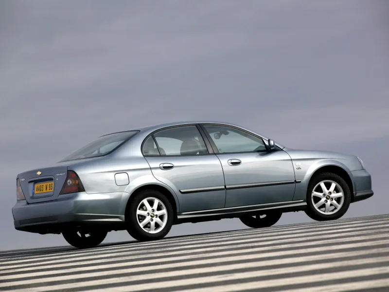 Chevrolet Evanda 2004