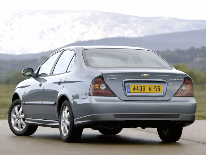 Chevrolet Evanda 2004