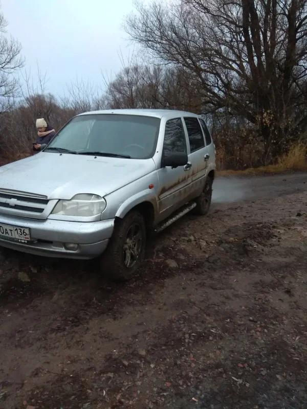 Нива Шевроле атака