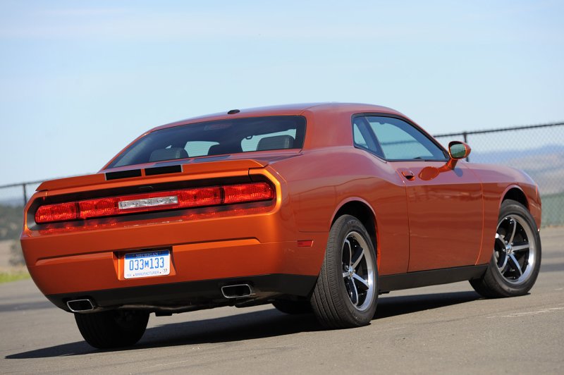 Dodge Challenger 2011