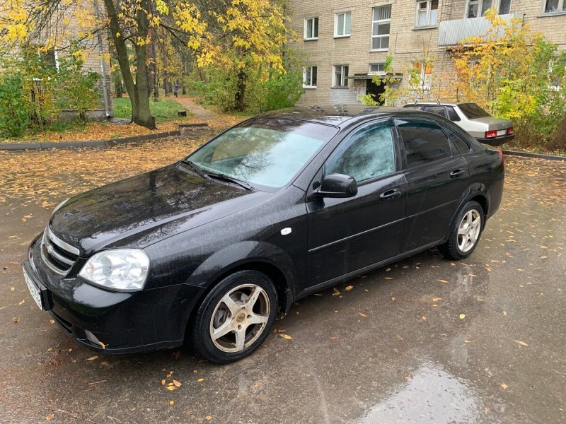 Chevrolet Lacetti 2011 седан