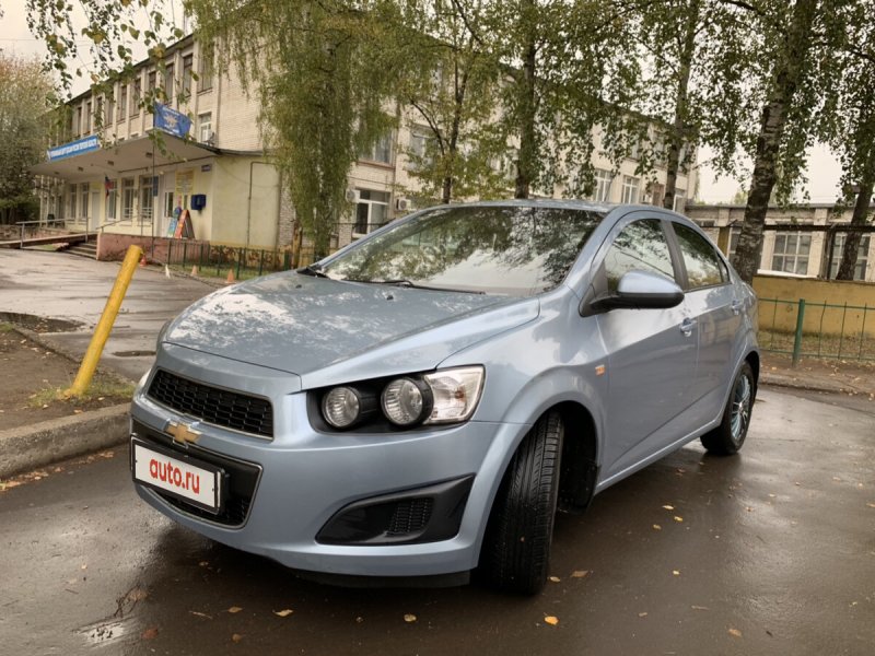 Chevrolet Aveo 2012 белый