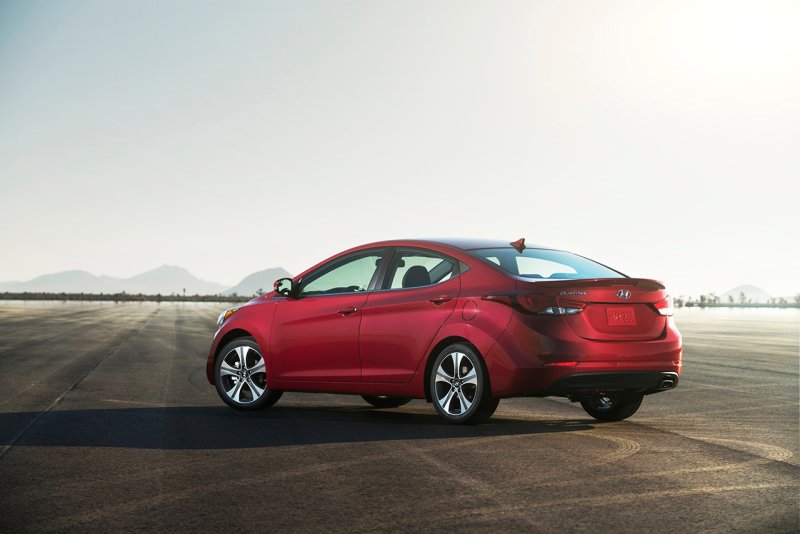 Hyundai Elantra 2015 седан