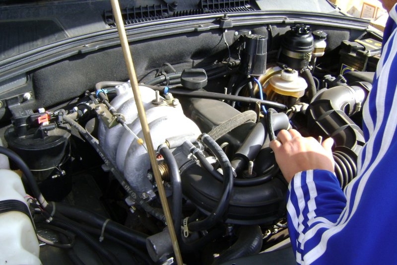 Chevrolet Niva двигатель 1.7
