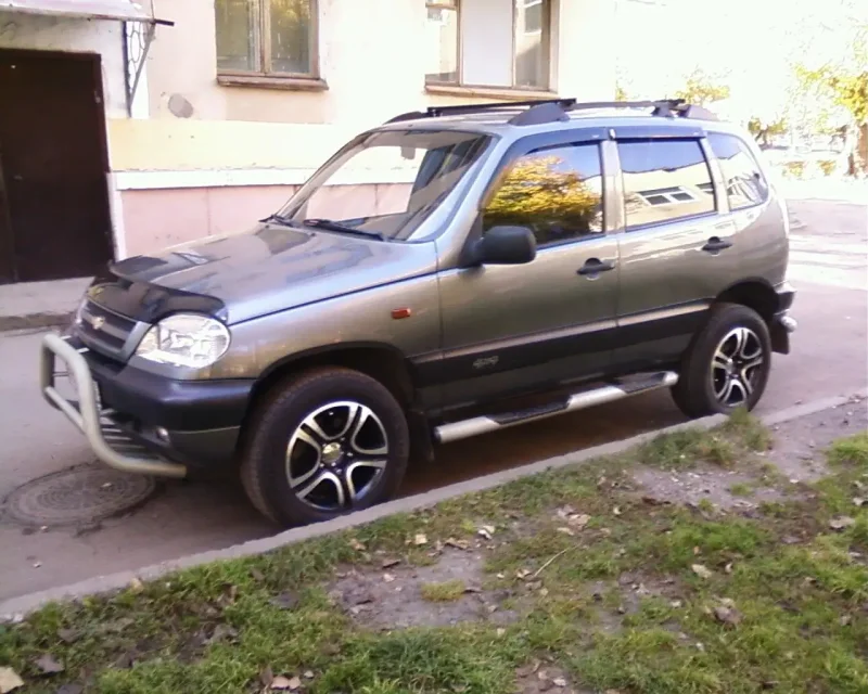 Шевроле Нива новая 2012