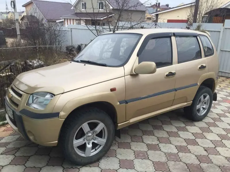 Нива Шевроле 2004г