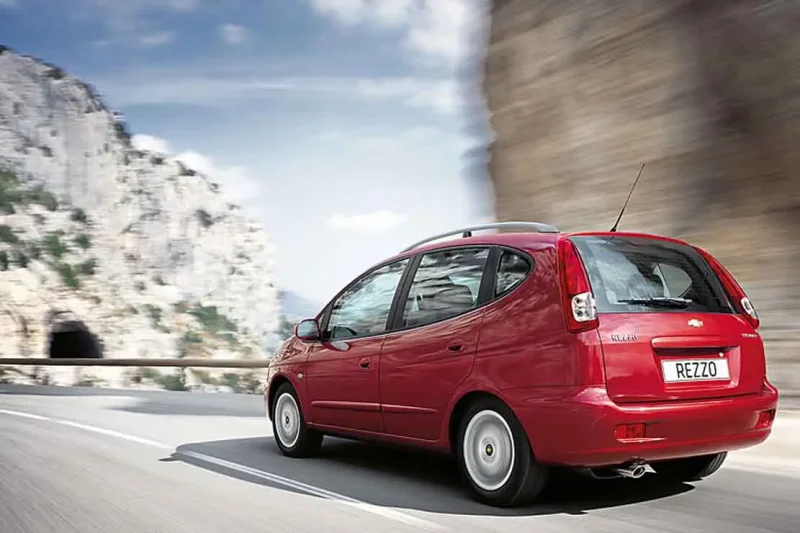 Chevrolet Rezzo 2.0