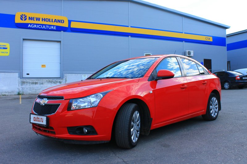 Chevrolet Cruze красный