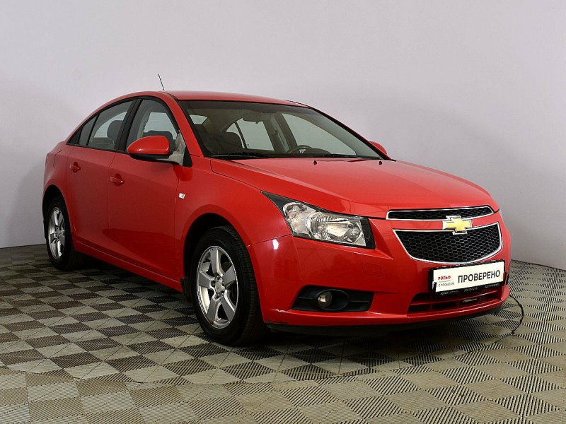 Chevrolet Cruze 2012 красный