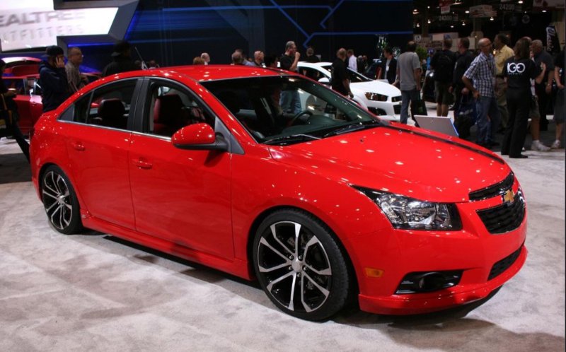 Chevrolet Cruze красный