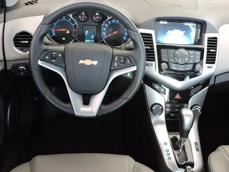 Шевроле Круз 2012 1.6 автомат