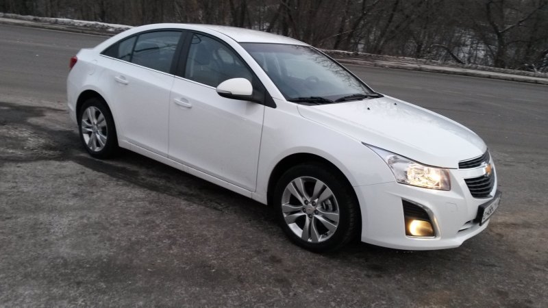 Chevrolet Cruze белый