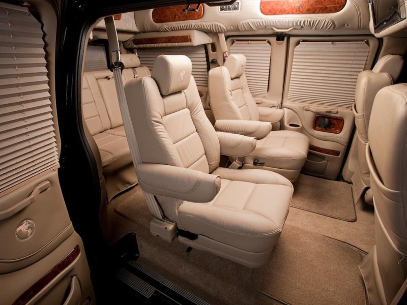 Chevrolet Express II салон