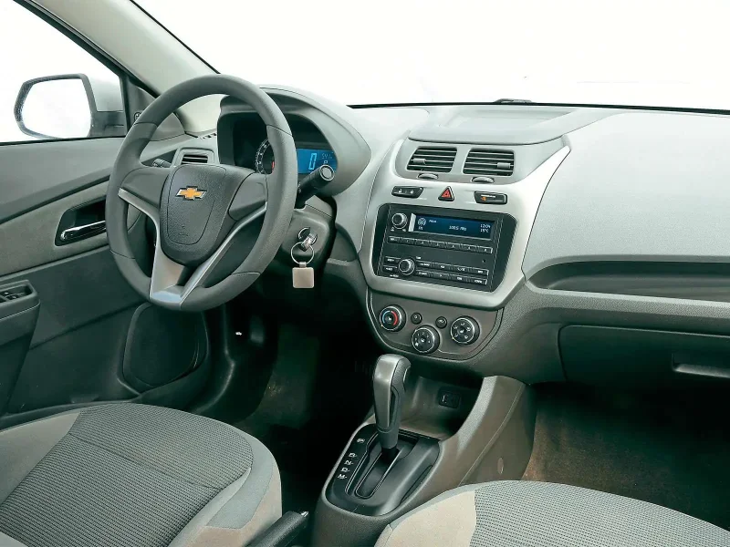 Chevrolet Cobalt 2015 салон