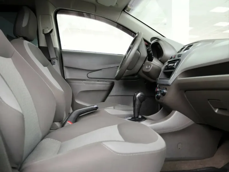 Chevrolet Cobalt Ravon r4 2021