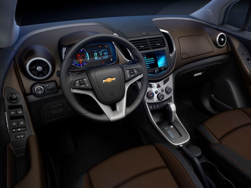 Chevrolet Tracker 2017 салон