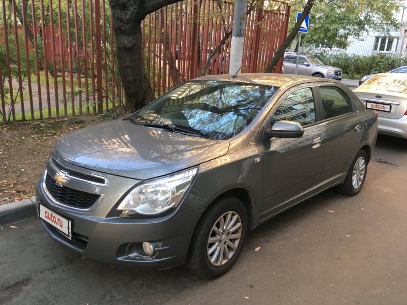 Chevrolet Cobalt серый