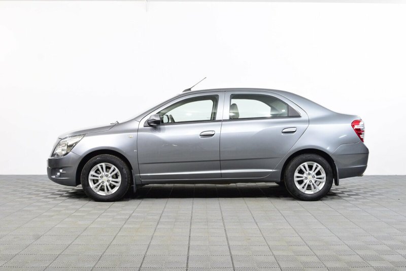 Chevrolet Cobalt 2