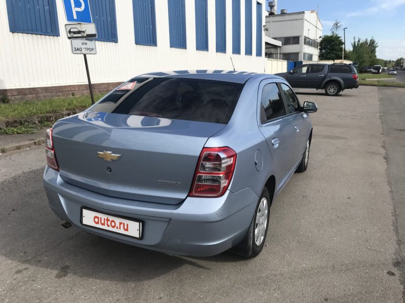 Chevrolet Cobalt серый