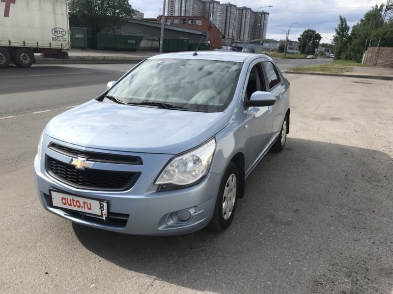 Chevrolet Cobalt серый