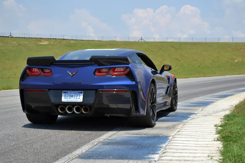 Chevrolet Corvette c7 зад