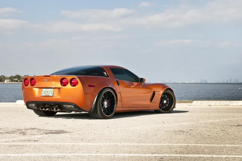 Chevrolet Corvette c7 сзади
