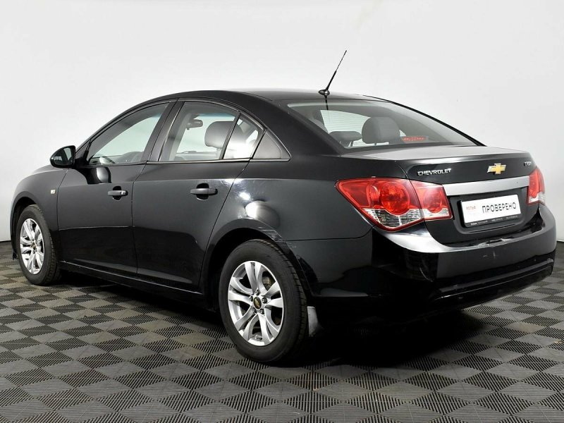 Chevrolet Cruze 2012 седан