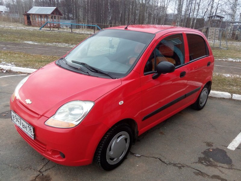 Красный Chevrolet Spark 2007 года