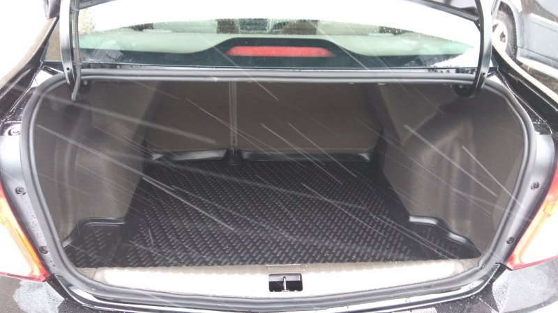 Chevrolet Cobalt багажник
