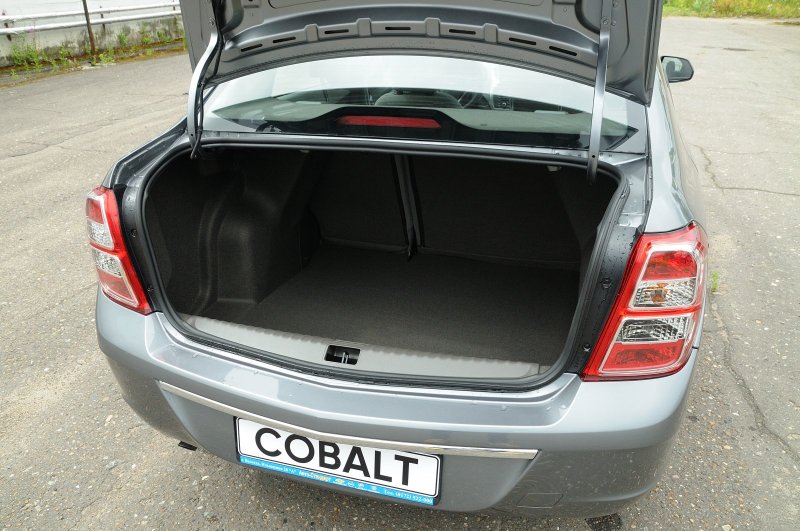 Chevrolet Cobalt 2013 багажник