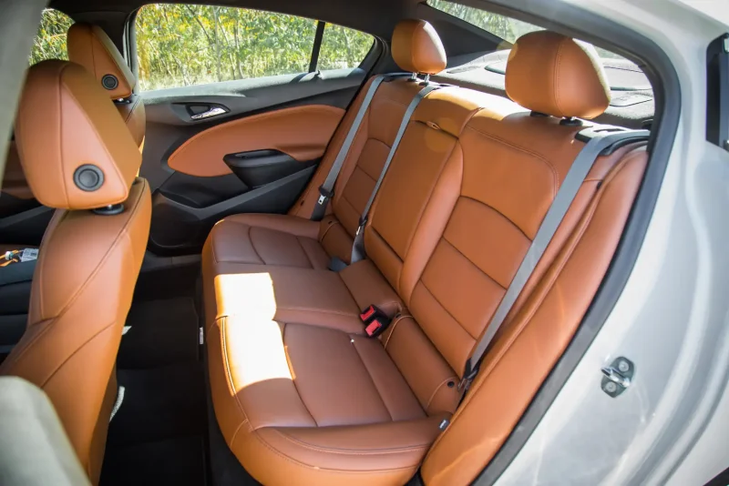 Chevrolet Cruze салон сидения сзади