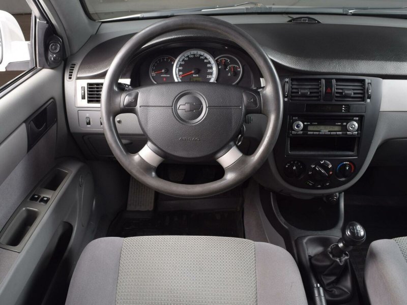 Chevrolet Lacetti 2012 седан