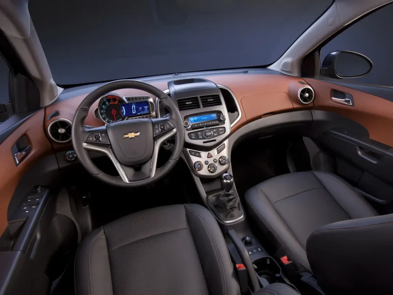 Chevrolet Aveo 2012 салон