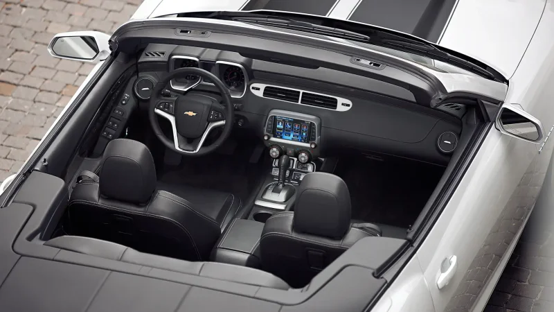 Chevrolet Camaro 2011 салон