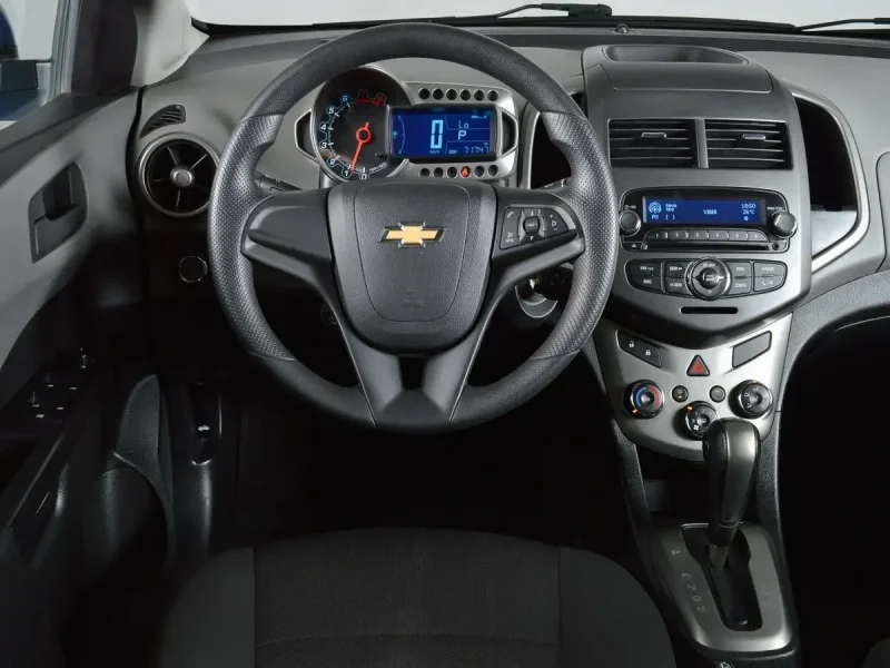 Chevrolet Aveo 2014 салон