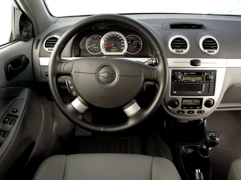 Chevrolet Lacetti 2004 салон
