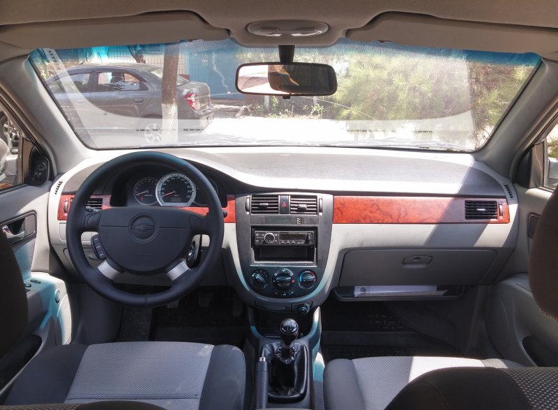 Chevrolet Lacetti 1.8 салон