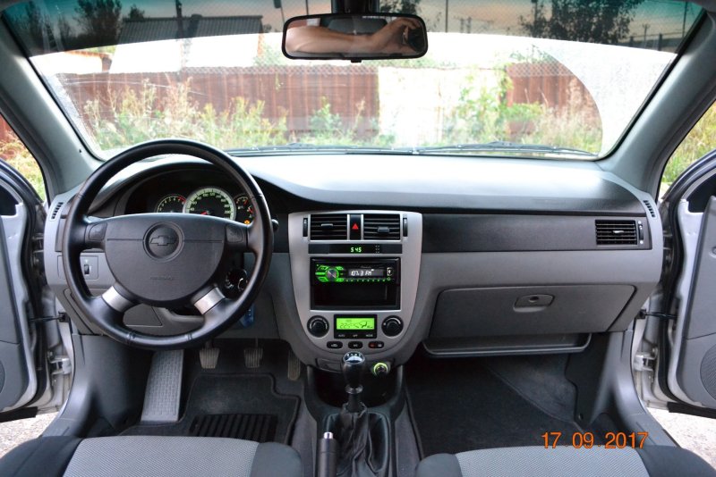 Chevrolet Lacetti 2008 седан салон