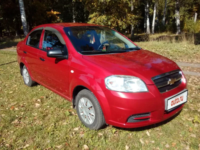 Chevrolet Aveo t250 красный