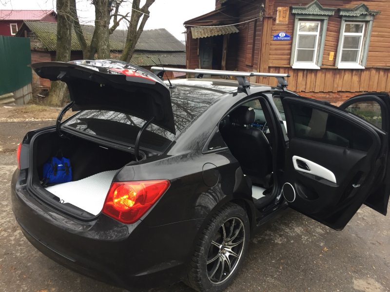 Chevrolet Cruze 2013 багажник