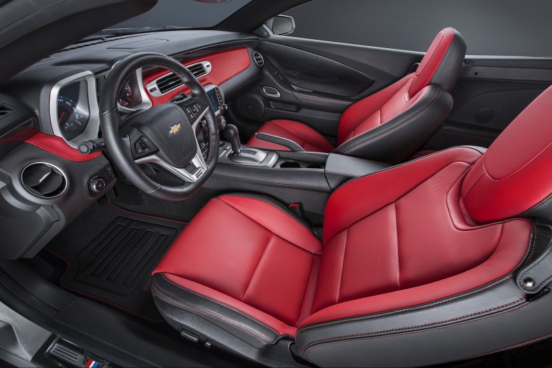Chevrolet Camaro 2015 салон