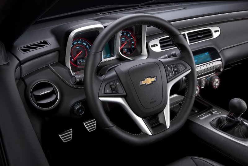 Chevrolet Camaro 2012 салон